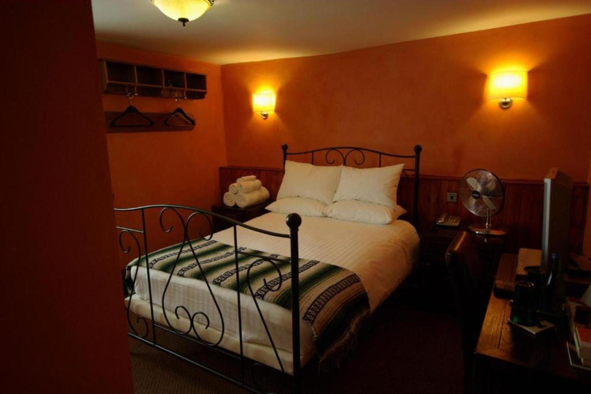 Отель Dancenter South London Camberwell Экстерьер фото
