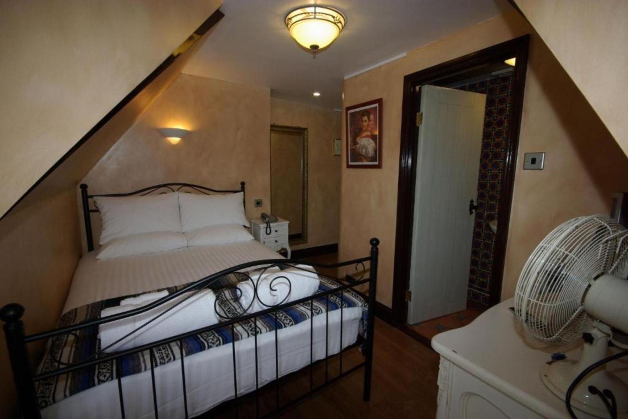Отель Dancenter South London Camberwell Экстерьер фото